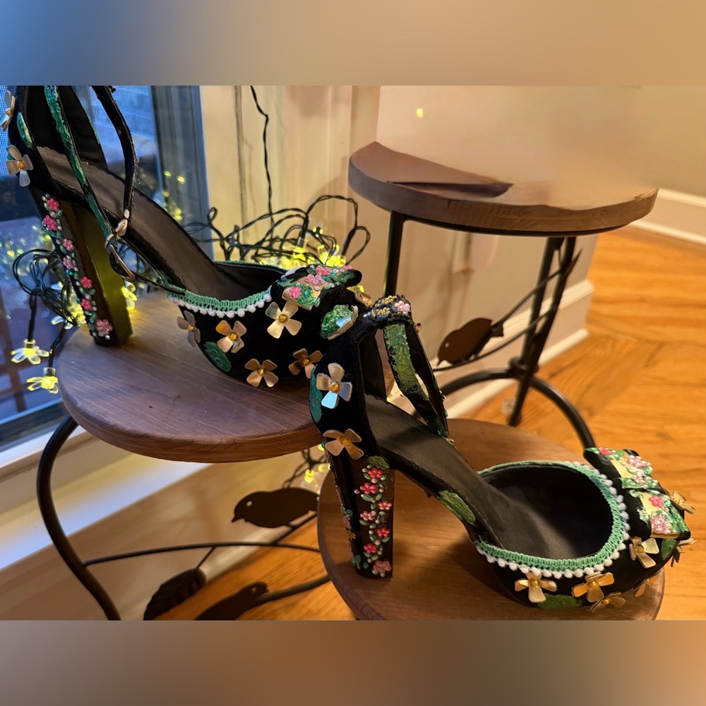 Custom OOAK Statement Heel Black Floral Embellished size 41/9.5 - Picture 6 of 17